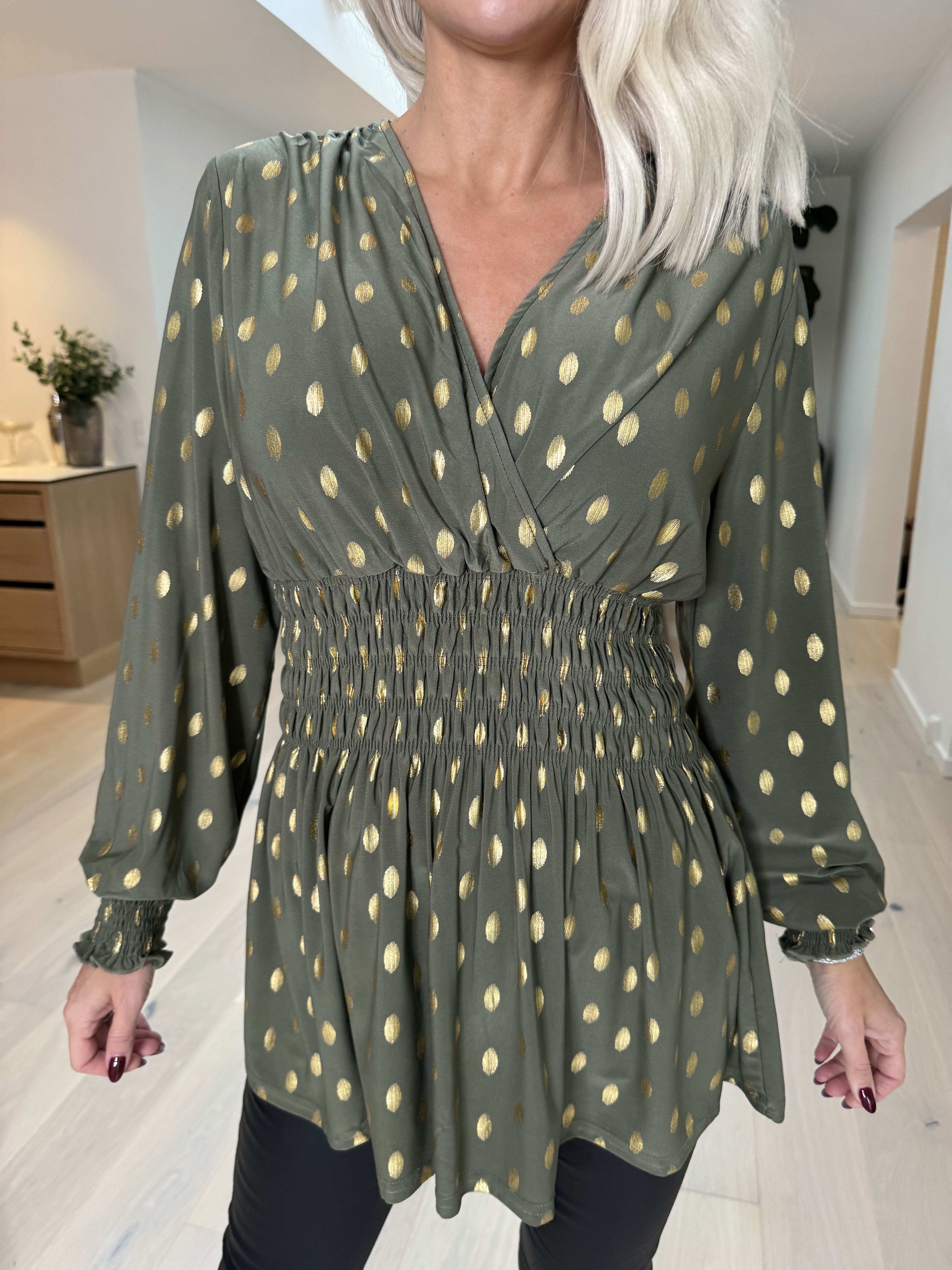 Pams Gold Dot Shirt L/S - Elastisk blus i skrynkelfritt tyg